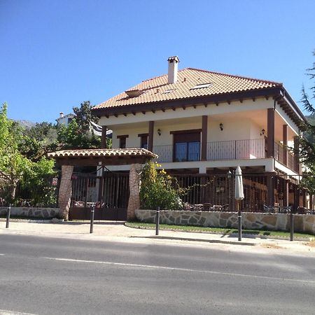 Hotel Rural Robles Jarandilla de la Vera Exterior photo